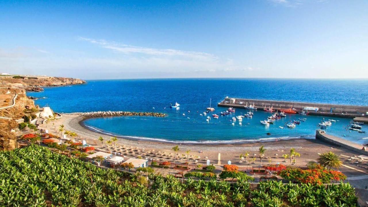 Beautiful Renovated Apartment With Air Conditioning Just Steps From The Sea In Playa San Juan Exteriör bild