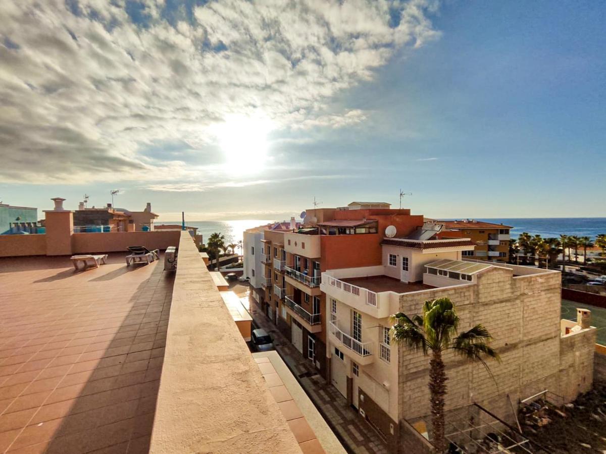 Beautiful Renovated Apartment With Air Conditioning Just Steps From The Sea In Playa San Juan Exteriör bild